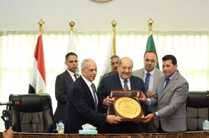 بالمحكمة العربية للتحكيم الدكتور أشرف صبحي يشهد حفل ختام برنامج تدريبي في مواجهة الأزمات 31 IMG 20250517 WA0067