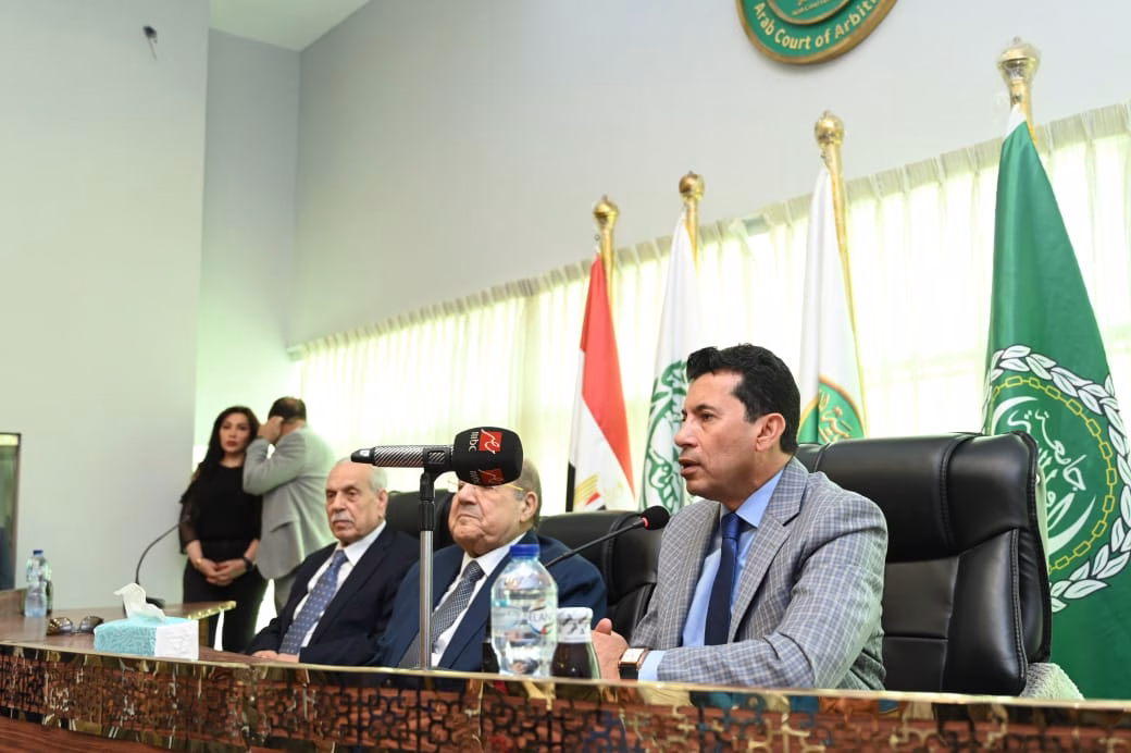 بالمحكمة العربية للتحكيم الدكتور أشرف صبحي يشهد حفل ختام برنامج تدريبي في مواجهة الأزمات 29 IMG 20250517 WA0069