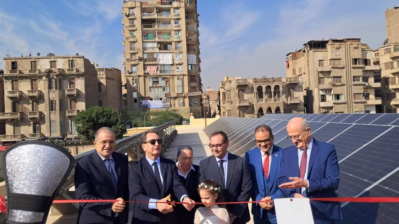 "الطاقة تُضيء التعليم" من خلال تعاون فرنسي لإطلاق مشروع الطاقة الشمسية بمجموعة من المدارس 13 FB IMG 1763019040900 1
