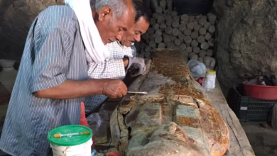 الاقصر تكشف لنا كنوز من التوابيت الملونة لمنشدي آمون" وثماني برديات نادرة 59 IMG 20260228 WA0110